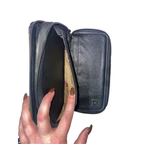 Stone Mountain Women's Rose Bloom SLG Wallet Black Floral Bonded Leather - Picture 5 of 8